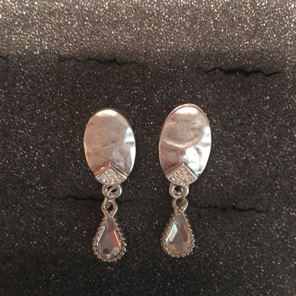 Silver crystal dangle earrings - Picture 6 of 7